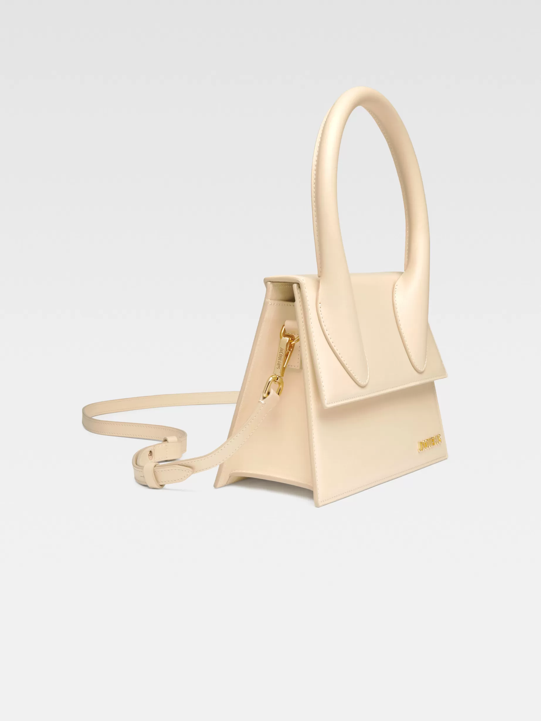 Shop Jacquemus De large Chiquito Ivory
