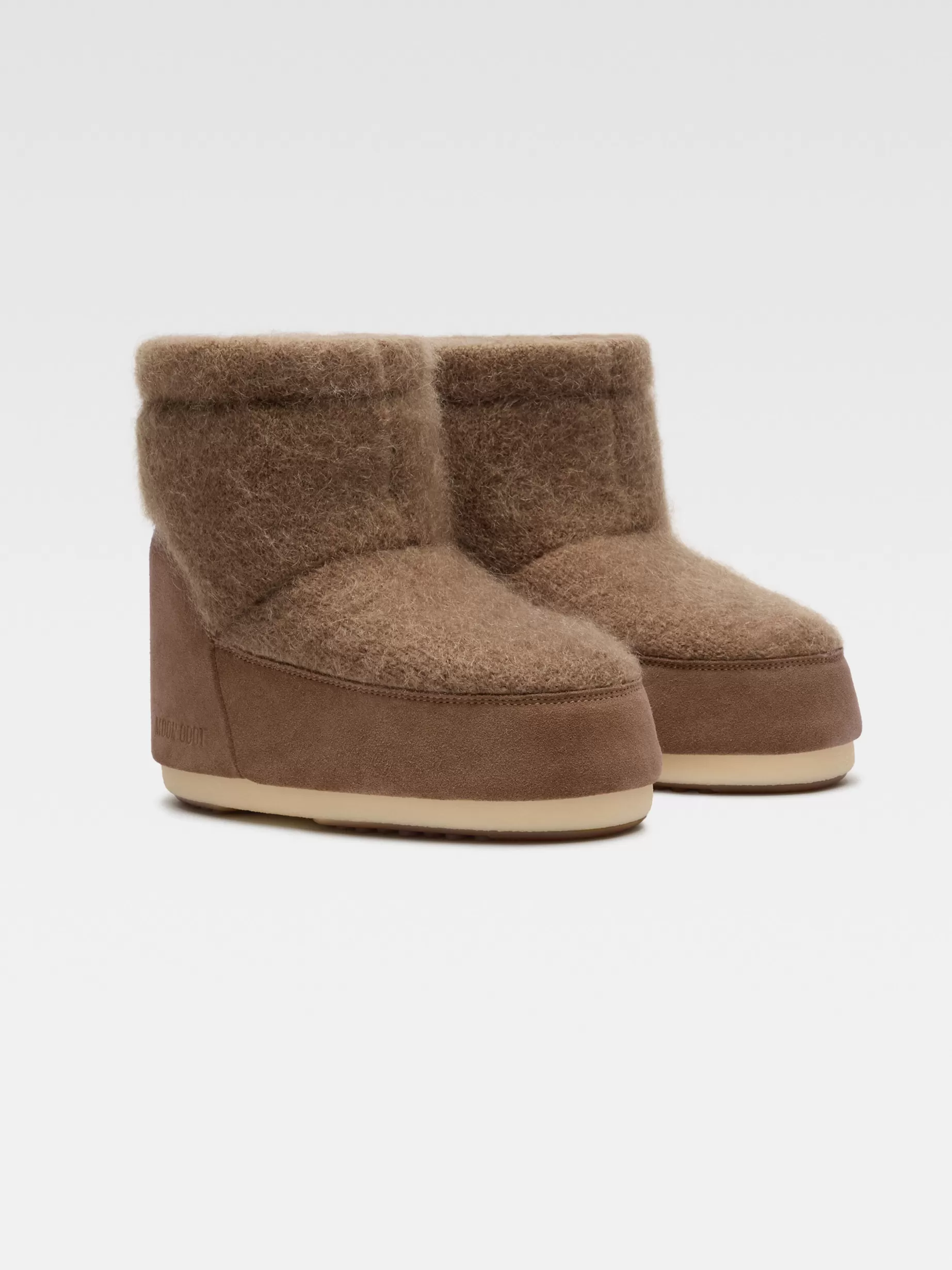 Flash Sale Jacquemus De Moon Boot Mohair Camel