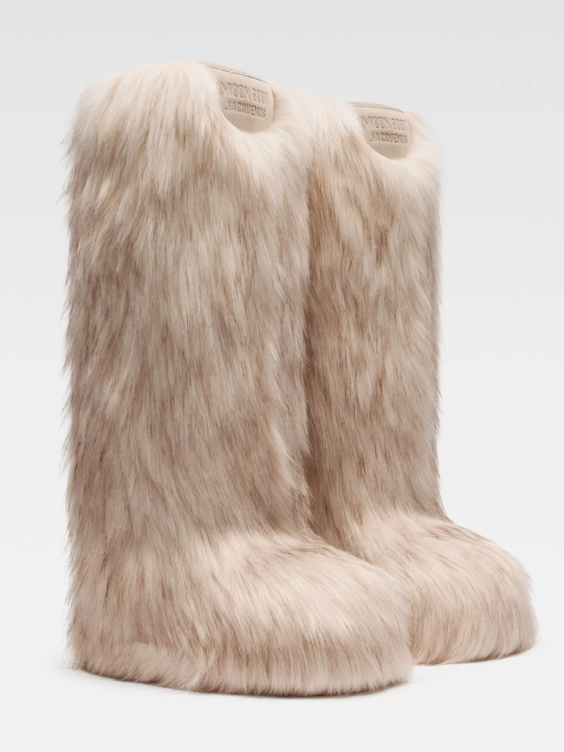 Shop Jacquemus De Moon Boot Yeti Off-White